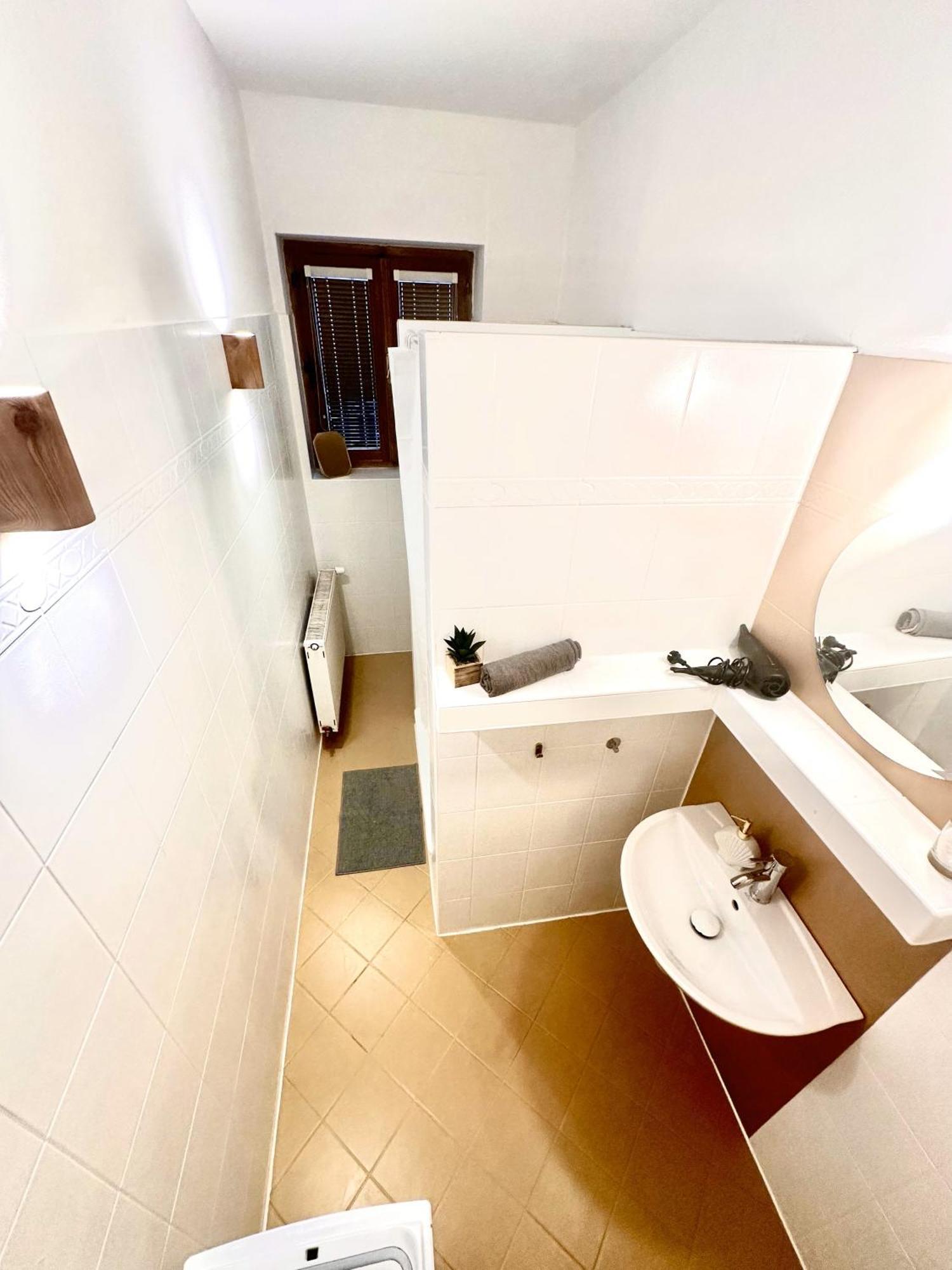 ברטיסלאבה Apartment Kate - Old Town מראה חיצוני תמונה